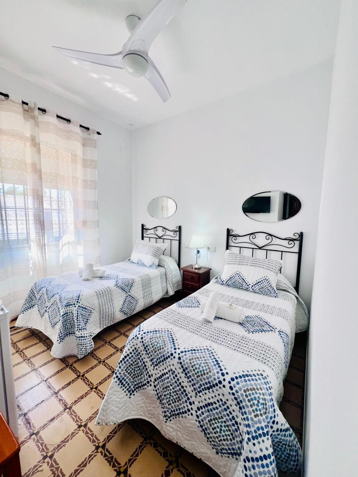 Hostal El Faro Chipiona Ngoại thất bức ảnh