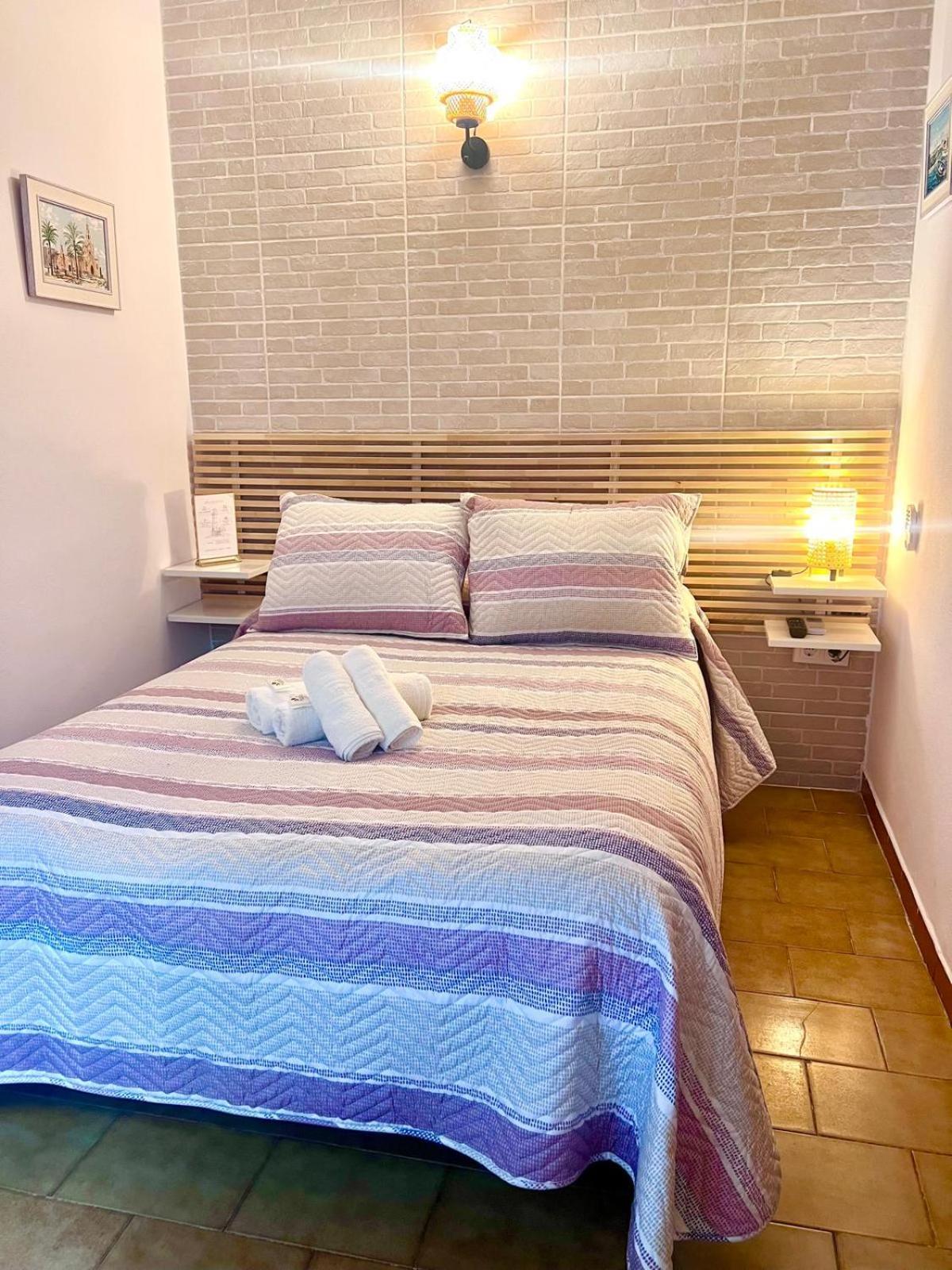Hostal El Faro Chipiona Ngoại thất bức ảnh