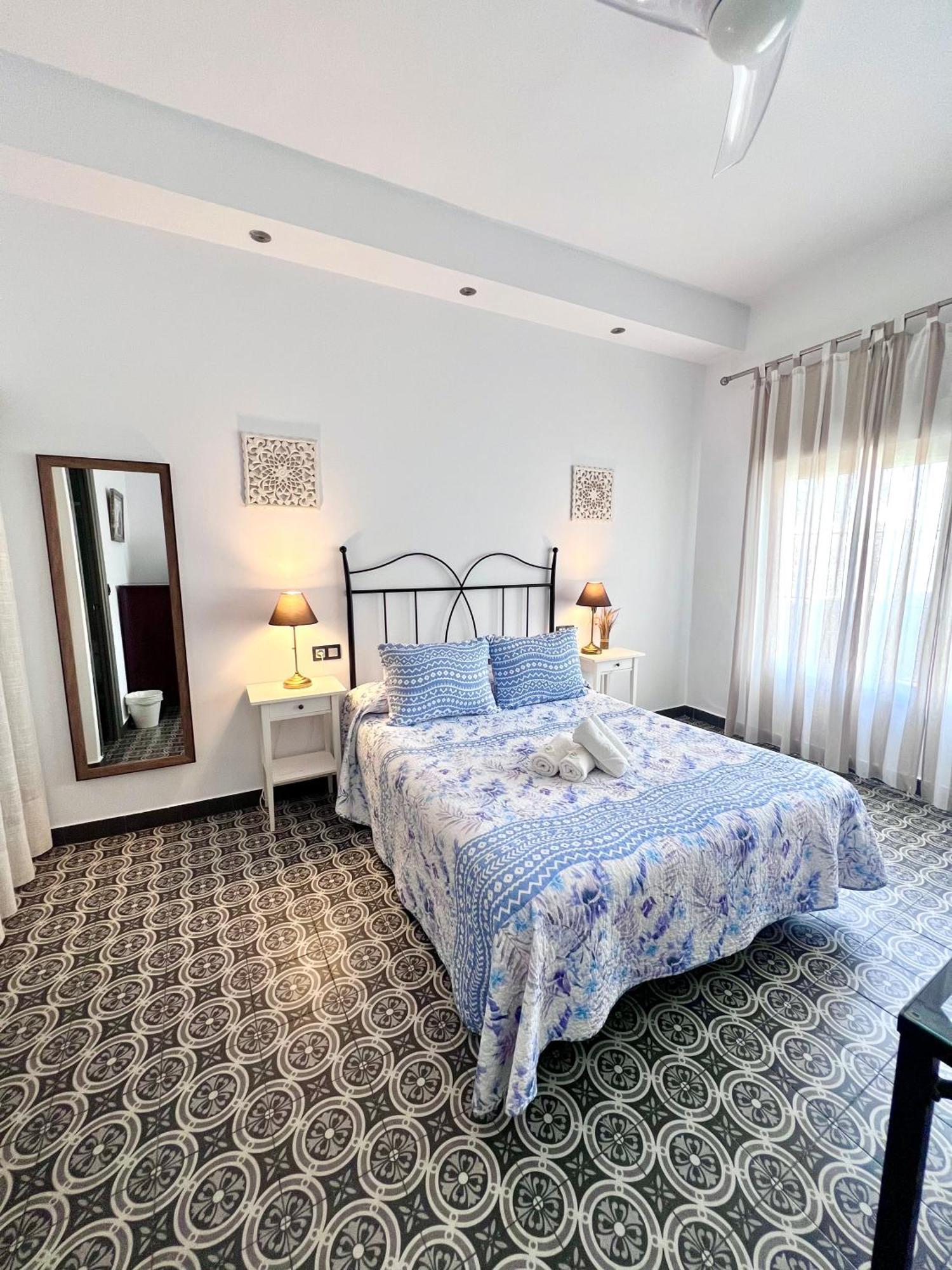 Hostal El Faro Chipiona Ngoại thất bức ảnh