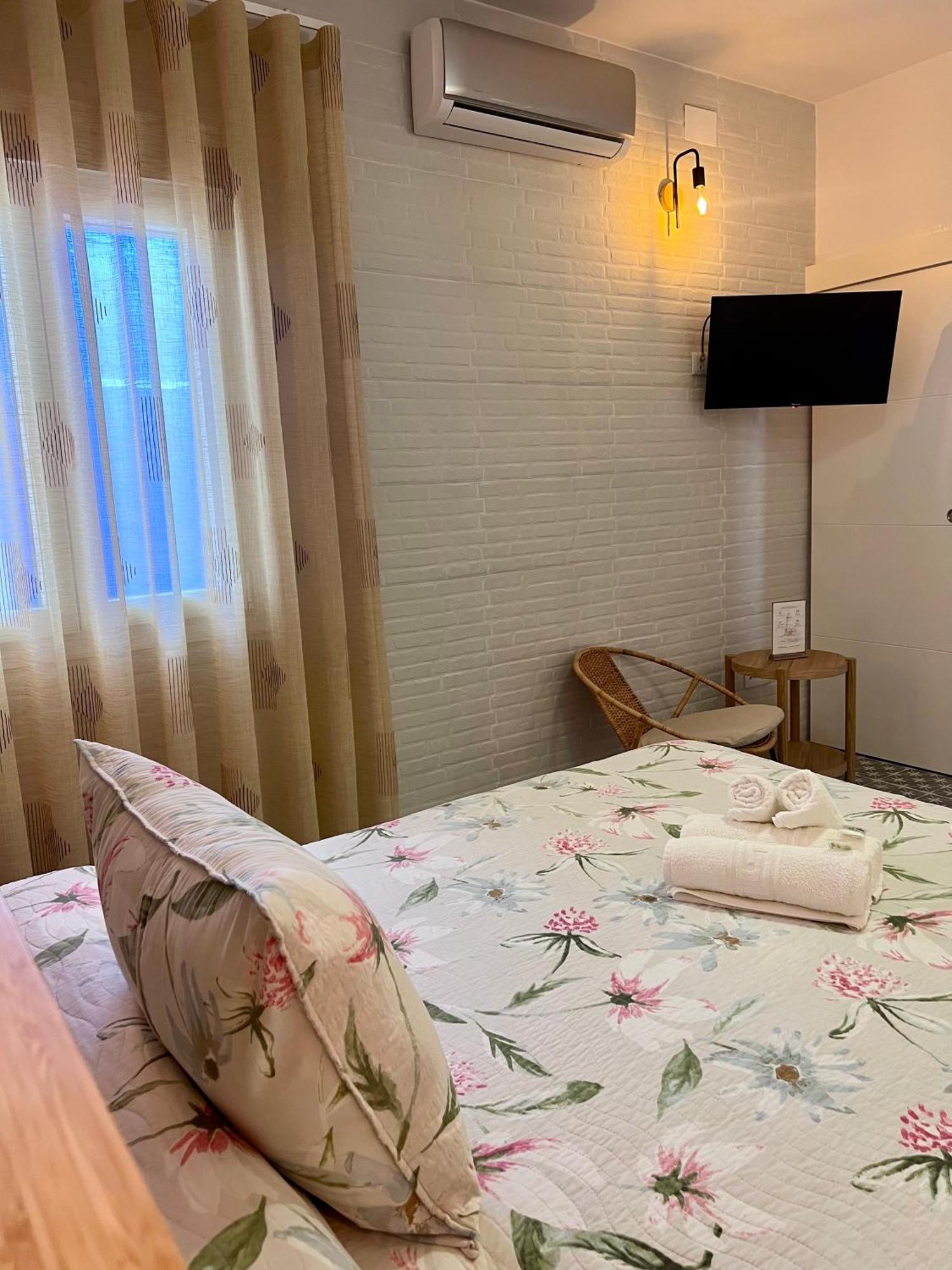 Hostal El Faro Chipiona Ngoại thất bức ảnh